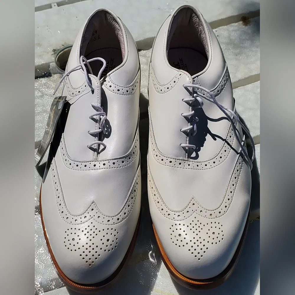 ETONIC VINTAGE MEN'S GOLF SHOES. WHITE. LNWT. 9W. USA. LEATHER. SPIKES.